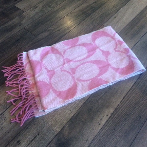 Coach scarf