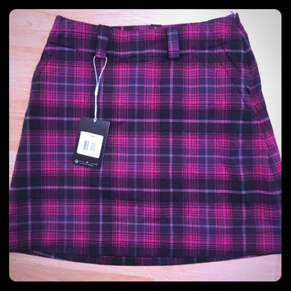 NWT Nike Golf Skirt / Skort Size 2
