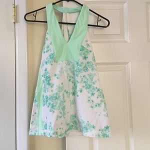 Lululemon tank