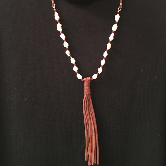 Statement fresh Water Pearl & Leather Necklace - Picture 3 of 4