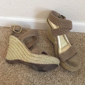 Bamboo brand woven wedges. Tan. Size 8