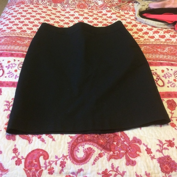 Classy black pencil skirt