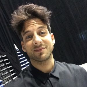 Meet your Posher, Cris