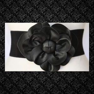 💠CLEARANCE NEW Faux Leather Flower Stretch💠💠