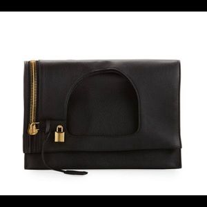 Meet your Posher, Luxury Lover!