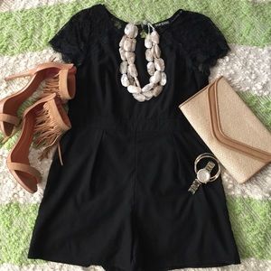 Top Chic Lace Romper