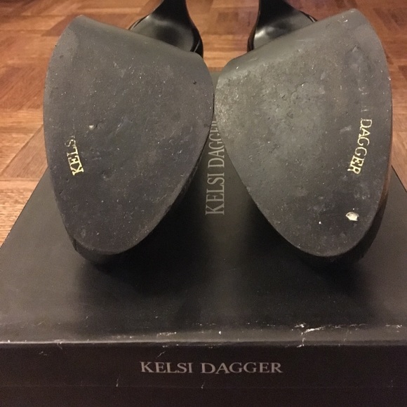 Kelsi Dagger Pump - Picture 5 of 6