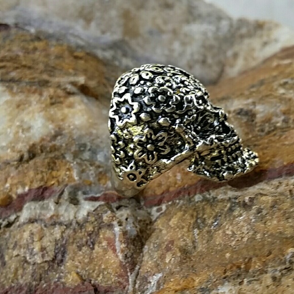 🆕Skull Dia de los Muertos Ring - Picture 2 of 4