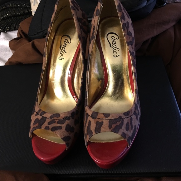 Shoes - Picture 4 of 4