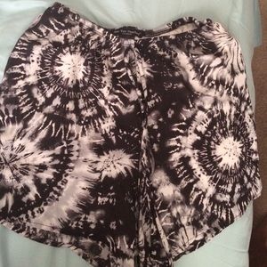 Loose shorts