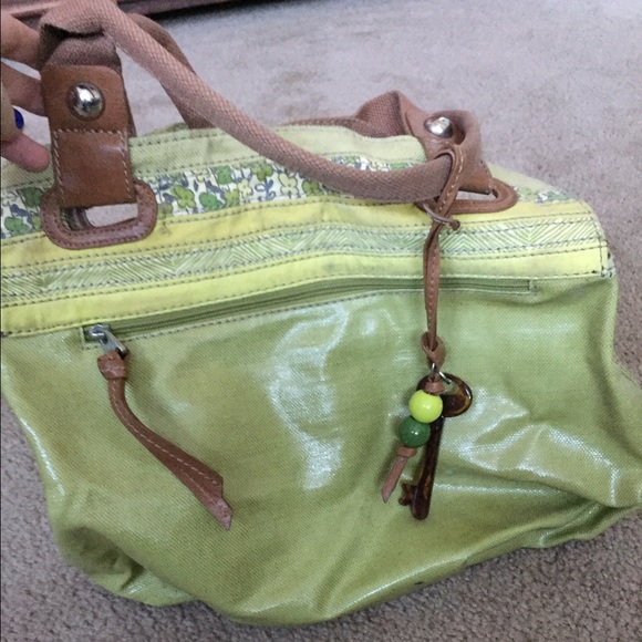 Fossil key per light green leather purse