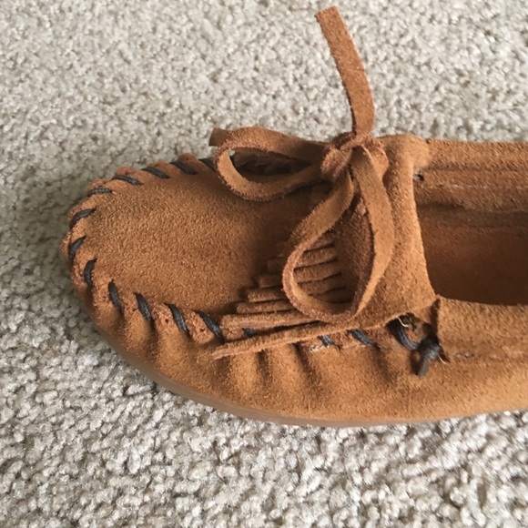 Minnetonka moccasins - Picture 2 of 4