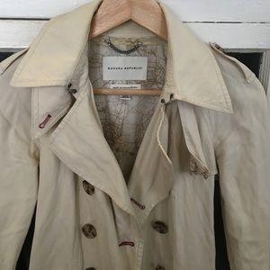 Banana Republic Jackets & Coats - Banana Republic Cream Trenchcoat Banana Republic Jackets & Coats - Banana Republic Cream Trenchcoat