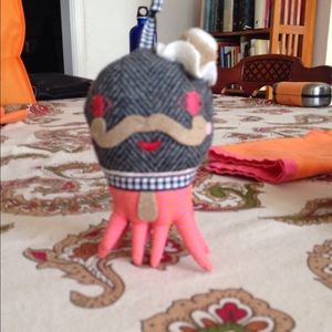 Meet your Posher, Monica