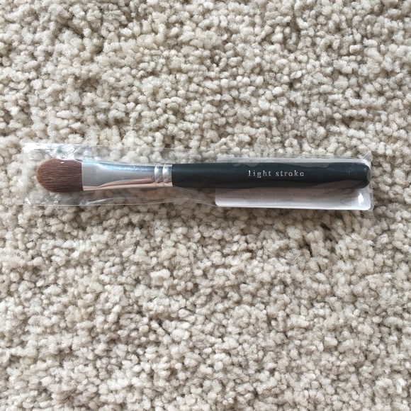 Bare Minerals Light Stroke Brush