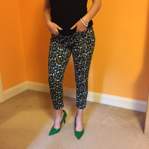 🆕 - UNI QLO legging ankle crop patterned pant