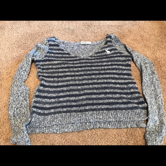 Abercrombie kids blue and silver sweater