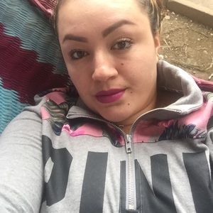 Meet your Posher, Gladys