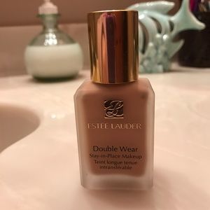 Estée Lauder foundation