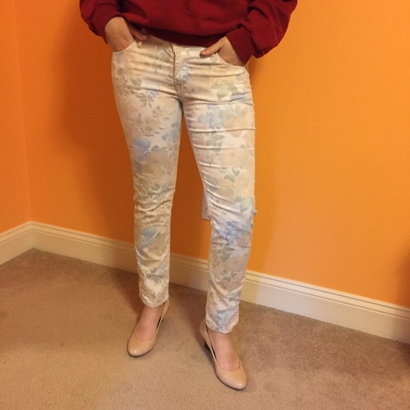 🆕 - pastel floral H&M jeans with ankle zipper