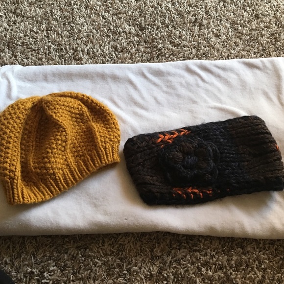 Hat Bundle! Great for winter time(: