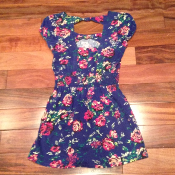 Forever 21 floral, open back mini dress - Picture 2 of 4