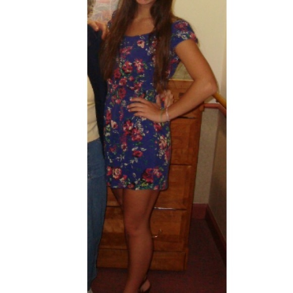 Forever 21 floral, open back mini dress - Picture 4 of 4