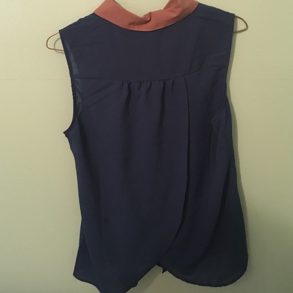 Top - Picture 2 of 4