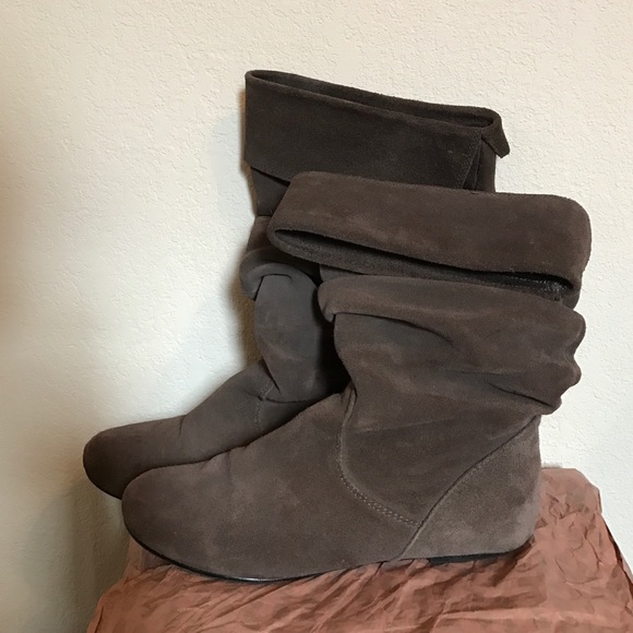 Bonanza tall shafted flat boot