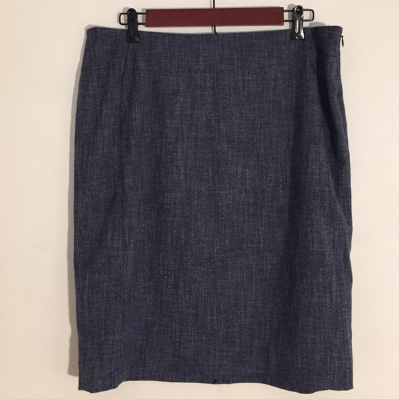 Denim pencil skirt new with tags!