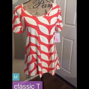 LuLaRoe Classic T. Medium. Super soft!