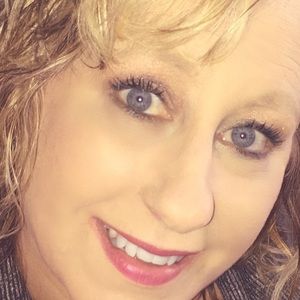 Meet your Posher, Ramona