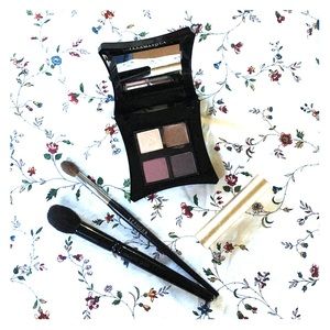 Illamasqua brand eyeshadow quad in complement