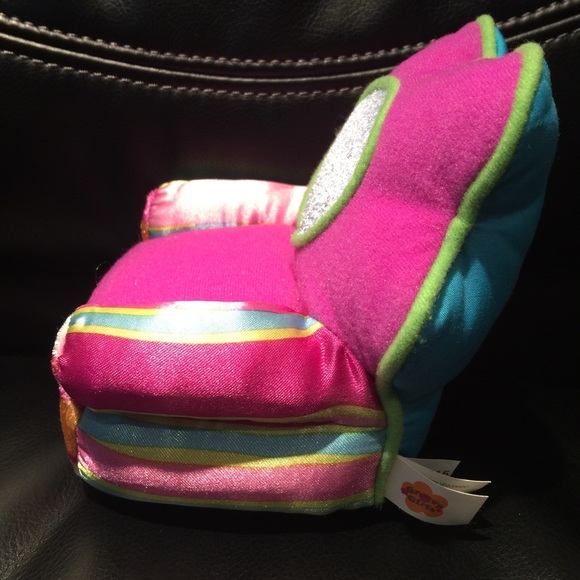GROOVY GIRLS PLUSH ARM CHAIR - Picture 2 of 4