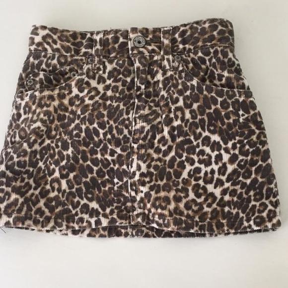 3T Girls skirt ( shorts attached) brown/ black prints