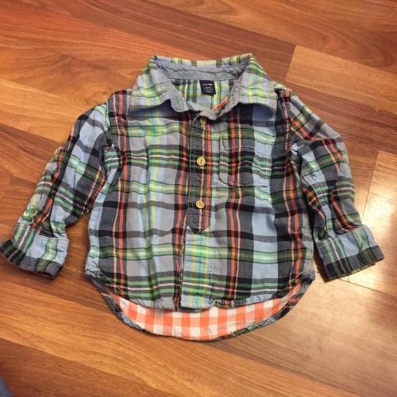Baby gap long sleeve shirt size 18 to 24 months.
