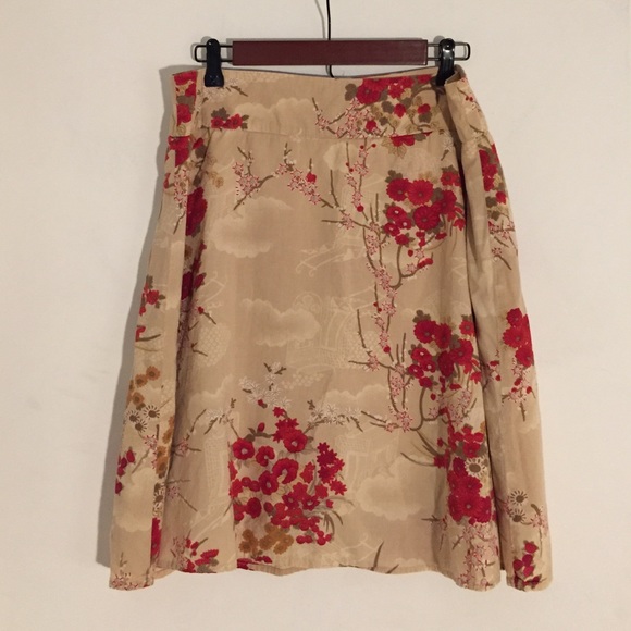 Forever 21 a-line cotton skirt. Knee length.