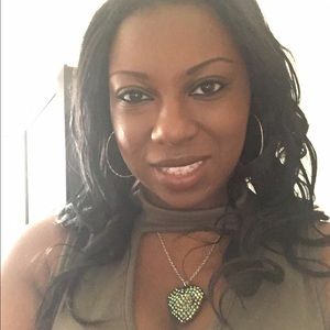 Meet your Posher, Tamela