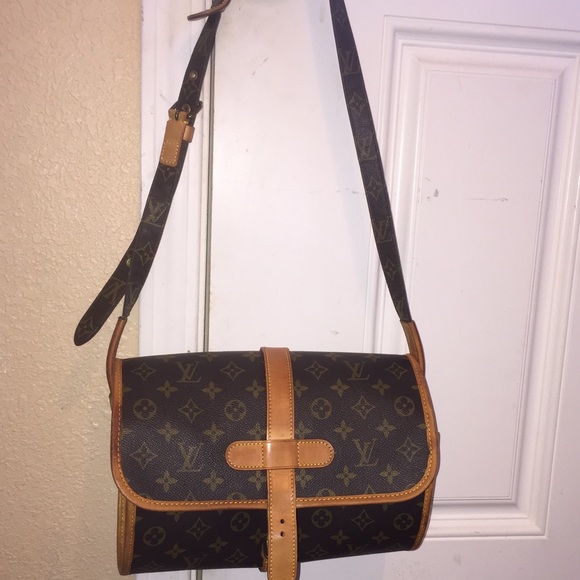 Authentic Vintage Louis Vuitton Marne