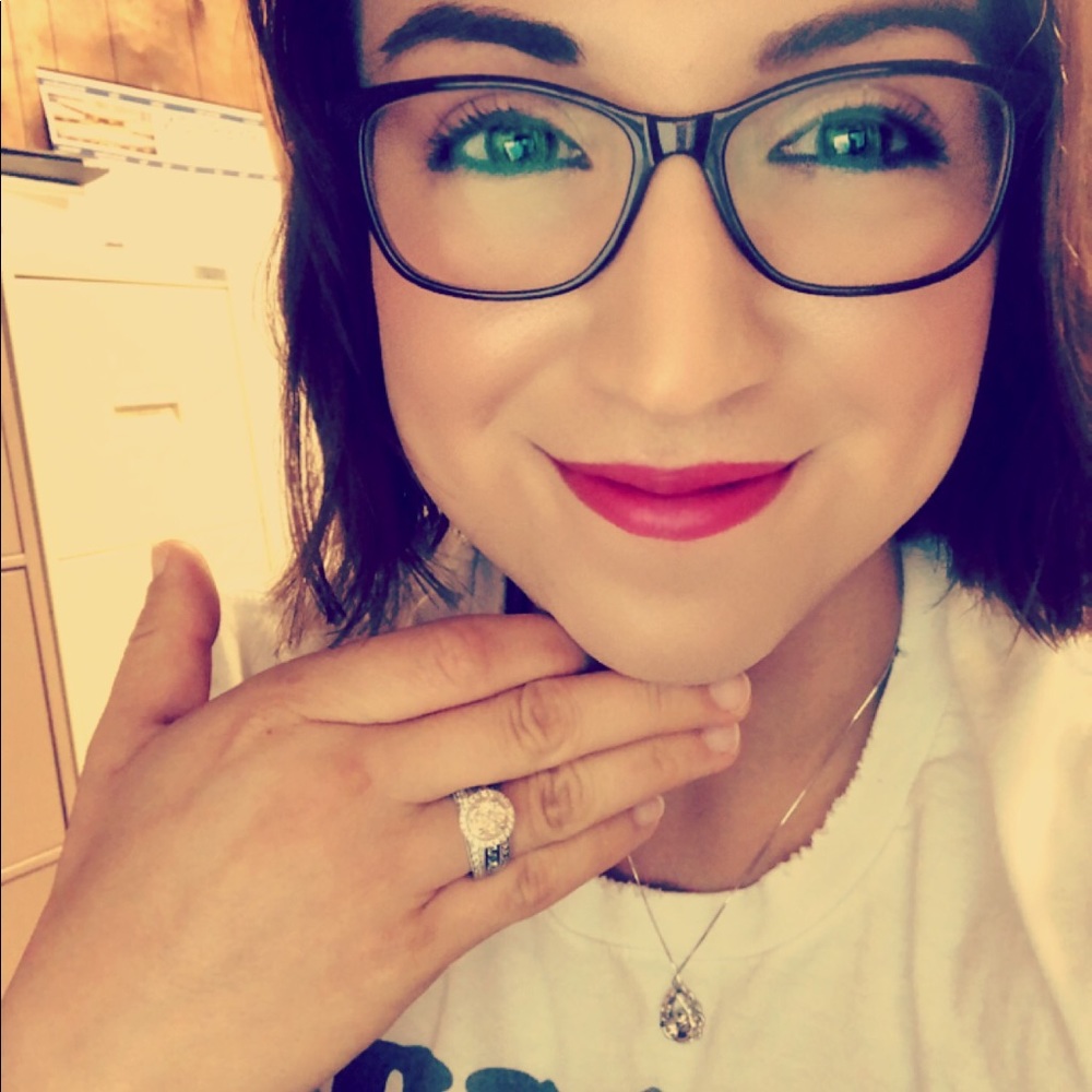 Meet your Posher, Priscilla