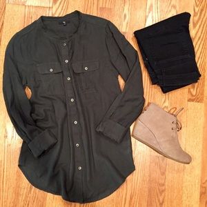 SALE 🎉 Long sleeve Gap button down blouse
