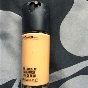 MAC PRO LONGWEAR FOUNDATION