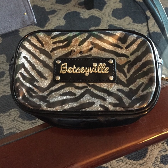 Betseyville makeup bag