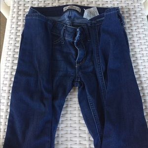 00 hollister jeans
