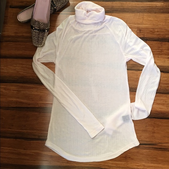 NWOT Marc by Marc Jacob silk blend turtleneck tee