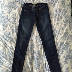 Like new Hollister skinny jeans