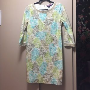 Vineyard vines dress palm leaf pattern!