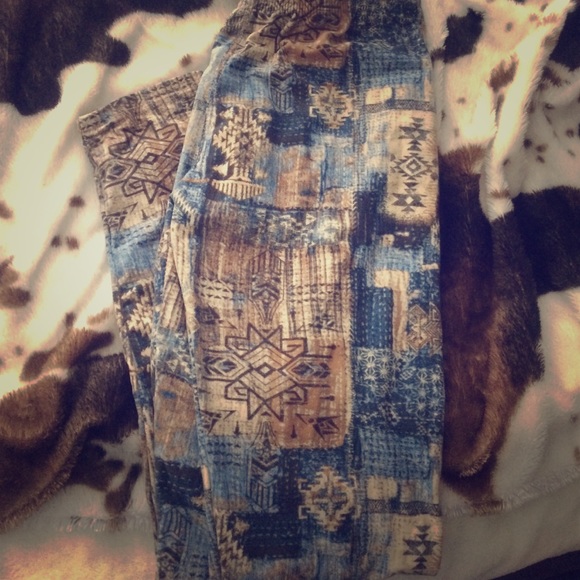 Tribal print leggings