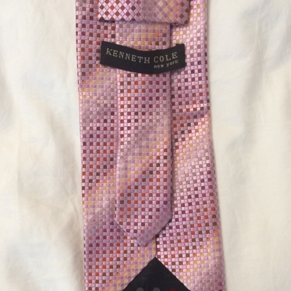 KENNETH COLE MENS SILK TIE - Picture 3 of 3