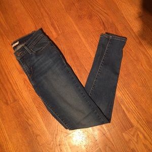 Super Skinny Levi's